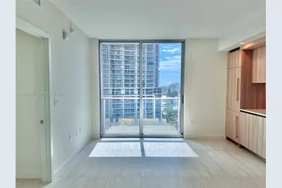 77 SE 5th St #1615, Miami, FL 33131 - Photo 15