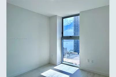 77 SE 5th St #1615, Miami, FL 33131 - Photo 23