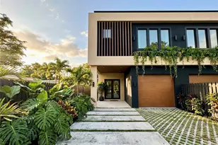 3021 SW 27th St, Miami, FL 33133 - Photo 3