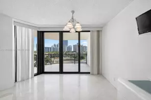 19667 Turnberry Way, Aventura, FL 33180 - Photo 15