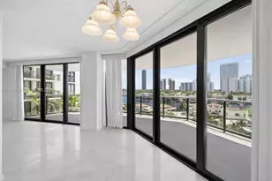 19667 Turnberry Way, Aventura, FL 33180 - Photo 13