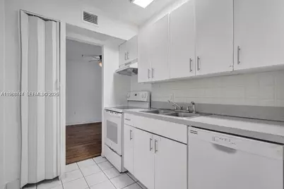 1251 NE 108th St #411, Miami, FL 33161 - Photo 7
