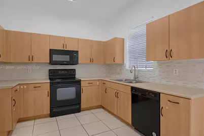 12471 SW 42nd St, Miramar, FL 33027 - Photo 27