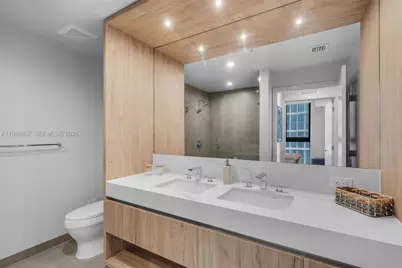 601 N Miami Ave #2207, Miami, FL 33131 - Photo 13