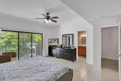 16465 NE 26th Ave #18, North Miami Beach, FL 33160 - Photo 13