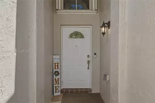 1315 Bayview Cir, Weston, FL 33326 - Photo 5