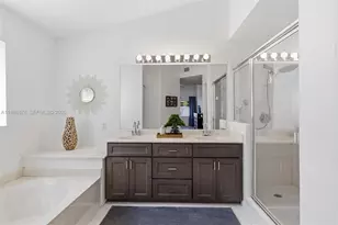 1315 Bayview Cir, Weston, FL 33326 - Photo 29