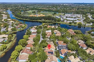 1315 Bayview Cir, Weston, FL 33326 - Photo 43