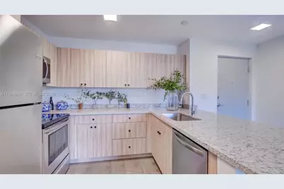 2010 SW 25th Ter #404, Miami, FL 33133 - Photo 13