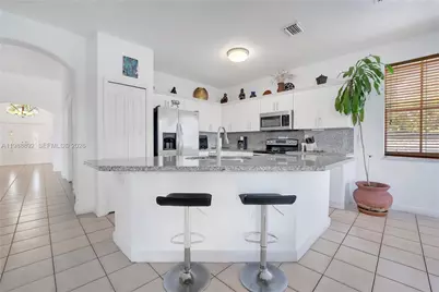 1173 NW 135th Ct, Miami, FL 33182 - Photo 9