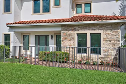 5999 E Brookfield Cir E, Hollywood, FL 33312 - Photo 5