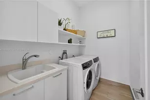 5999 E Brookfield Cir E, Hollywood, FL 33312 - Photo 41