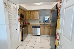 1040 NW 80th Ave, Margate, FL 33063 - Photo 5