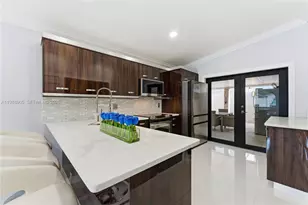 3355 W 68th St, Hialeah, FL 33018 - Photo 7