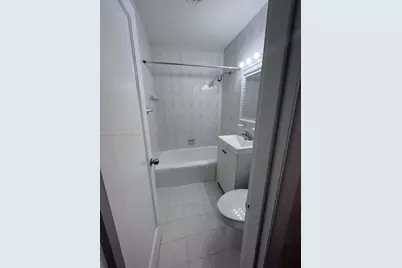 190 W 51st St, Hialeah, FL 33012 - Photo 11