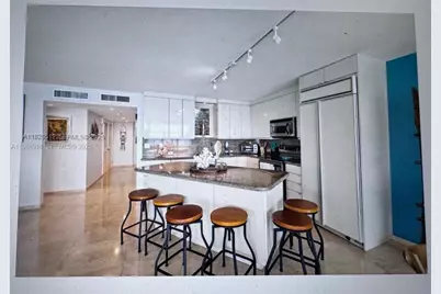 6423 Collins Ave #1605, Miami Beach, FL 33141 - Photo 3