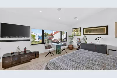 2000 S Bayshore Dr #24, Miami, FL 33133 - Photo 35