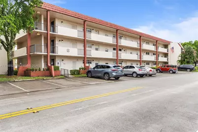9420 S Hollybrook Lake Dr #206, Pembroke Pines, FL 33025 - Photo 3
