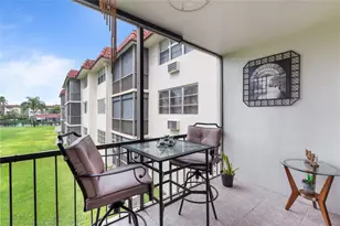 9420 S Hollybrook Lake Dr, Pembroke Pines, FL 33025 - Photo 33