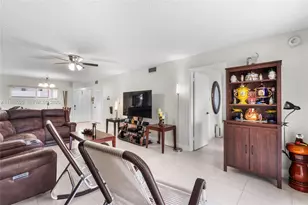 9420 S Hollybrook Lake Dr, Pembroke Pines, FL 33025 - Photo 25