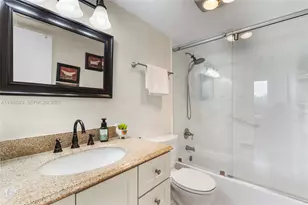 9420 S Hollybrook Lake Dr, Pembroke Pines, FL 33025 - Photo 29