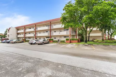 9420 S Hollybrook Lake Dr #206, Pembroke Pines, FL 33025 - Photo 5