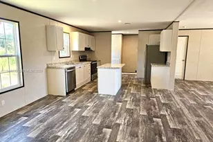 881 Woodland Blvd, Clewiston, FL 33440 - Photo 3