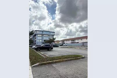 2100 W 76th St #205, Hialeah, FL 33016 - Photo 9