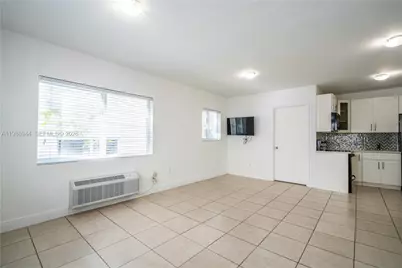 6971 Carlyle Ave #105, Miami Beach, FL 33141 - Photo 5