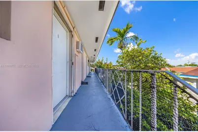 605 NW 34th Ave, Miami, FL 33125 - Photo 11