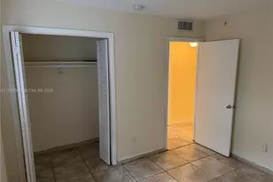 15221 NE 6th Ave, Miami, FL 33162 - Photo 11