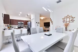 9015 NW 183rd St, Hialeah, FL 33018 - Photo 15