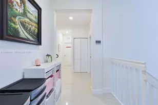 9015 NW 183rd St, Hialeah, FL 33018 - Photo 19