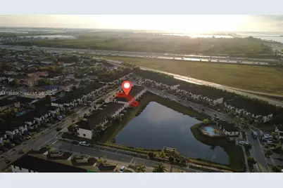 9015 NW 183rd St, Hialeah, FL 33018 - Photo 39