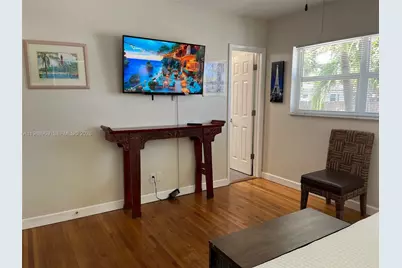 113 SW 2nd St, Hallandale Beach, FL 33009 - Photo 33