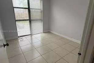 11780 SW 18th St, Miami, FL 33175 - Photo 9