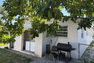 15961 NE 18th Pl, North Miami Beach, FL 33162 - Photo 9