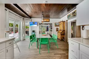 212 SW 1st Ave, Hallandale Beach, FL 33009 - Photo 13