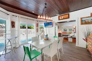 212 SW 1st Ave, Hallandale Beach, FL 33009 - Photo 9