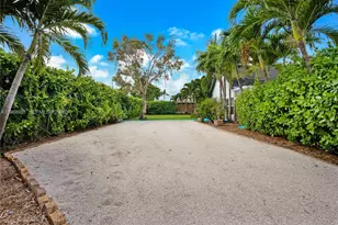 212 SW 1st Ave, Hallandale Beach, FL 33009 - Photo 57