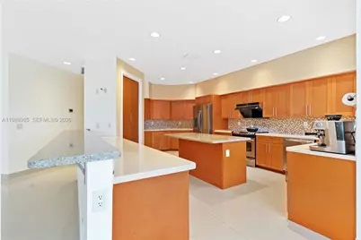 10091 NW 7th St, Plantation, FL 33324 - Photo 11