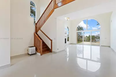10091 NW 7th St, Plantation, FL 33324 - Photo 3