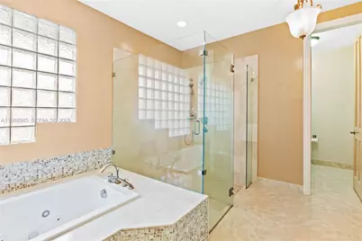 10091 NW 7th St, Plantation, FL 33324 - Photo 19
