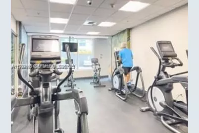 1750 N Bayshore #2001, Miami, FL 33132 - Photo 35