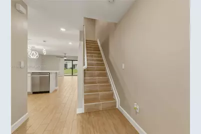 6011 Woods Edge Cir #6011, Riviera Beach, FL 33410 - Photo 17