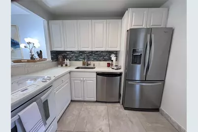 3301 N Country Club Dr #104, Aventura, FL 33180 - Photo 9