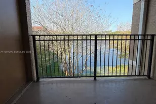 11631 SW 2nd St, Pembroke Pines, FL 33025 - Photo 19