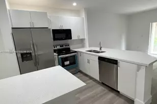 5725 NW 114th Path, Doral, FL 33178 - Photo 5