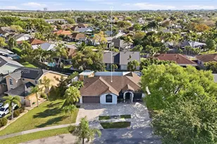 1010 SW 149th Ln, Sunrise, FL 33326 - Photo 13