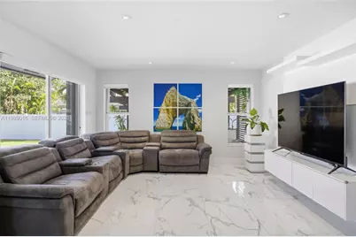 1010 SW 149th Ln, Sunrise, FL 33326 - Photo 25